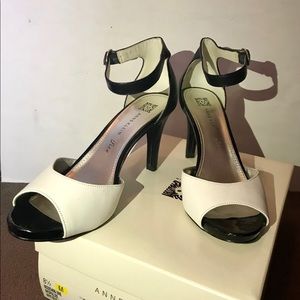 Anne Klein White & Black Heel